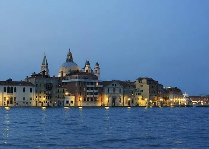 Blue Lagoon דירה